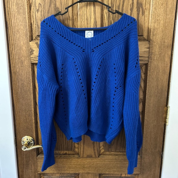 Blue Rain Sweaters - Blue Rain Francesca’s Royal Blue V-Neck Knitted Sweater Women’s Medium NWOT